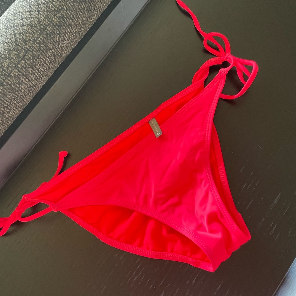 Bikini bottoms